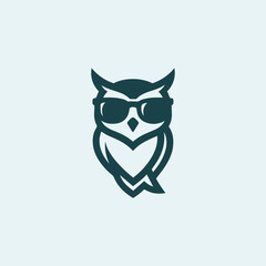 Fototapeta premium Cool Owl Bird Logo