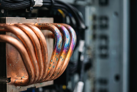 Industrial copper heat pipes with heat tint