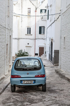 The Fiat Seicento (Type 187) is a city car produced by the Italian company Fiat, introduced at the end of 1997 as a replacement for the Fiat Cinquecento, although it was also based on the Cinquecento.