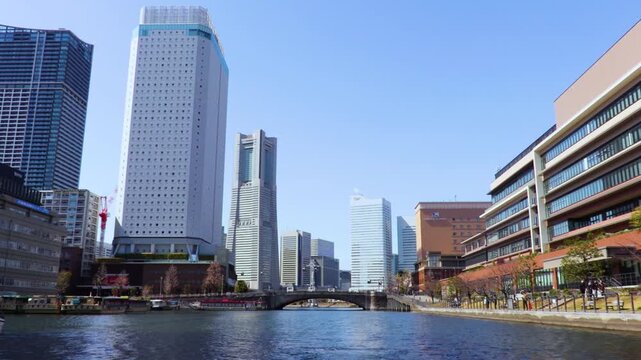 海から見た横浜　みなとみらい