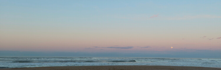 Obraz premium sunset over the sea
