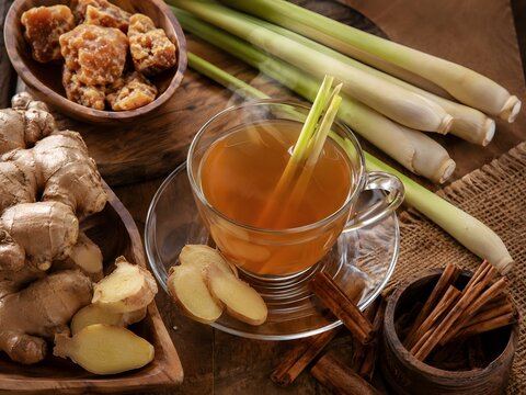 Ginger tea (indonesian wedang jahe) with lemongrass and spices.