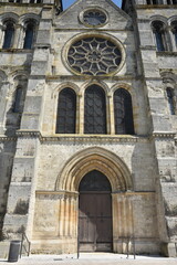 Obraz premium Façade de Notre-Dame-en-Vaux à Châlons-en-Champagne. France