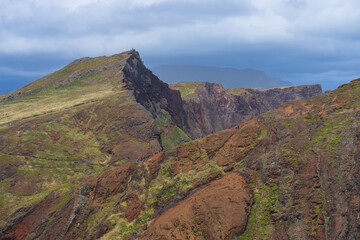 Obraz premium Dramatic panoramic view of volcanic cliffs and rocky islets at Ponta de Sao Lourenco peninsula, Madeira, Portugal