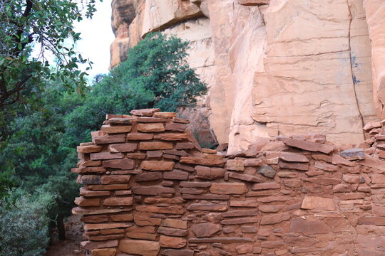 Honanki Heritage Site with tribal cliff dwelling
