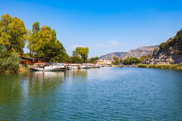 Obraz premium Boats at Dalyan river in Dalyan town, Turkey