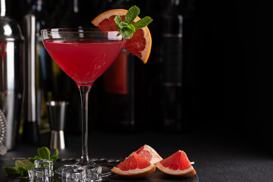 Martini Fiero Cocktail with Grapefruit and Mint