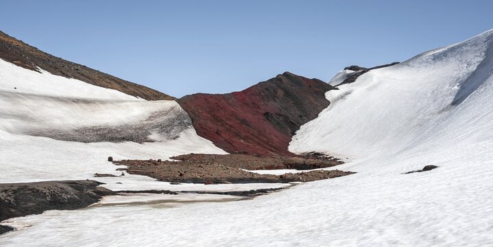 Fimmv&ouml;r&eth;uh&aacute;ls hiking trail, barren volcanic landscape with snow, &THORN;&oacute;rsm&ouml;rk Nature Reserve, Su&eth;urland, Iceland