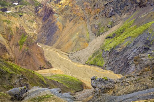View from Brennisteinsalda into a colourful river valley, Landmannalaugar, Su&eth;urland, Iceland