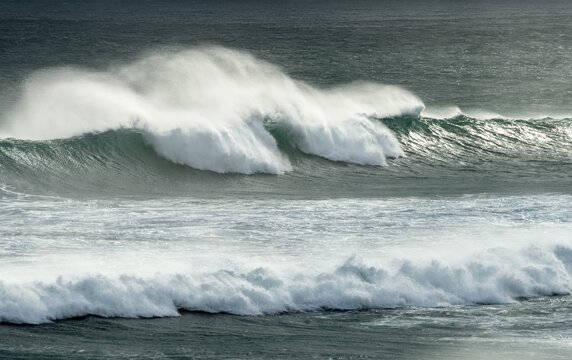 Strong swell, waves breaking on the sea, Sandfly Bay, Dunedin, Otago region, Otago Peninsula, Southland, New Zealand