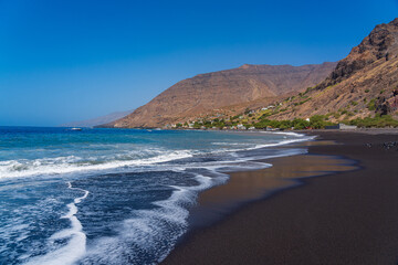 Obraz premium Black sand beach of Tarrafal de Monte Trigo - Santo Antão - Cape Verde.