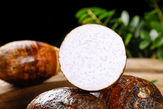 Fresh Taro Root Sliced Showing White Purple Flesh Guangxi Asian Vegetable Ingredient Lipu Variety Traditional Food