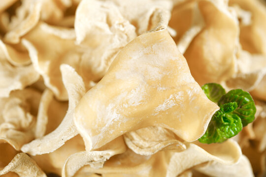 Fresh White Jade Ear Mushrooms from Changbai Mountain Northeast China Delicious Edible Fungi in Bowl