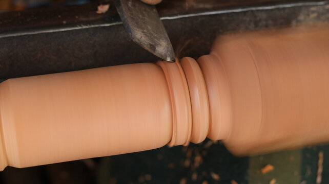 Incredible Wood Lathe Turning Techniques Creating Smooth Shapes and Designs
