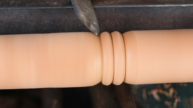 Incredible Wood Lathe Turning Techniques Creating Smooth Shapes and Designs
