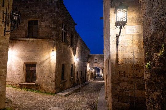 Rue des chevaliers de nuit , Rhodes medieval