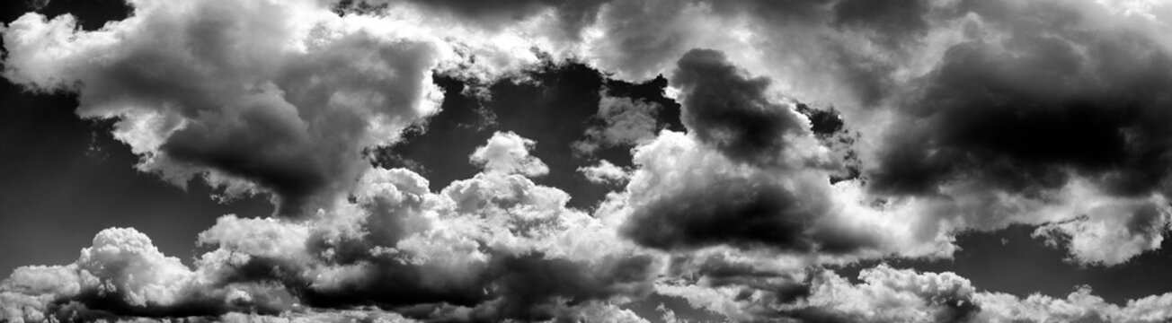  ciel tr&egrave;s nuageux en noir et blanc, PNG fond transparent
