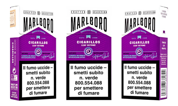 Marlboro Cigarillos Leaf Beyond pack with capsule flavor technology, tobacco leaf wrapped cigars, and Italian health warning displayed on front and side packaging.