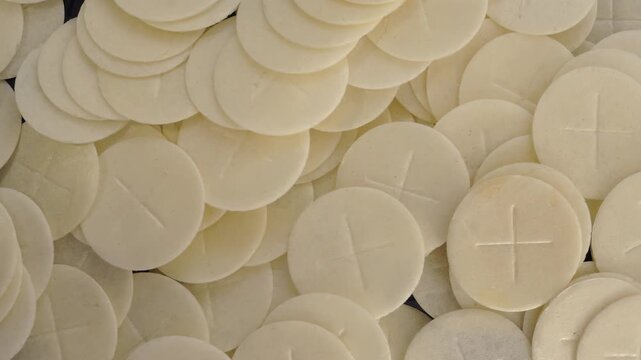 H&oacute;stias e p&atilde;es sacramentais vistos de cima