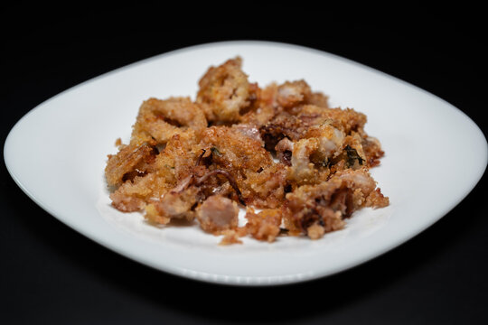 Tasty and light baked squid au gratin