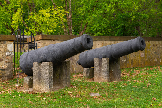 Gravesite and the 1817 Monument