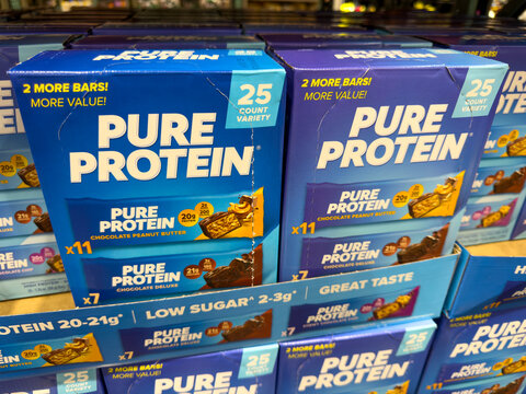 Pure Protein Chocolate Peanut Caramel Protein Bars Multipack Box Display