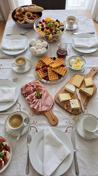 Fr&uuml;hst&uuml;ckstisch