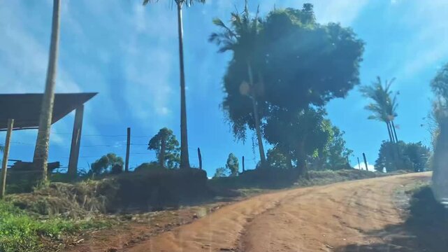 Time lapse dirigindo em estrada de terra na regi&atilde;o da Serra do Brigadeiro, Estado de Minas Gerais, Brasil
