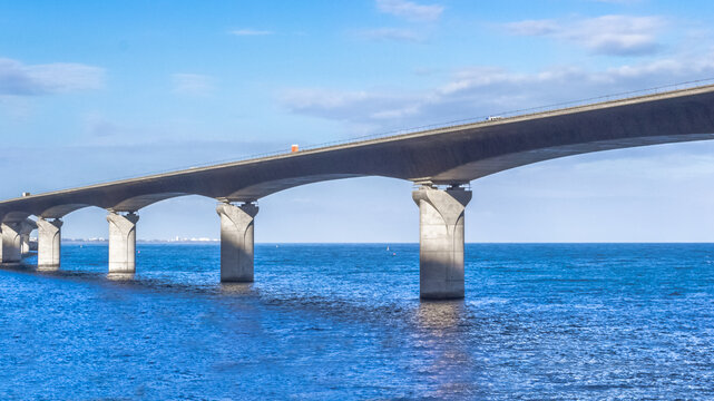 Viaduc du littoral, &icirc;le de la R&eacute;union 