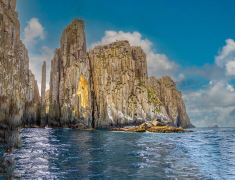 Totem Pole, the candlesticka and Cape Hauy, Tasman National Park, Tasman Peninsula, Tasmania, Australia
