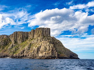 Naklejka premium Awe-inspiring Cape pillar, Tasman National Park, Tasman Peninsula, Tasmania, Australia