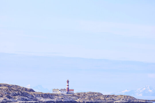  Landegode fyr er et fyr i Bod&oslash; kommune i Nordland. Fyret ligger p&aring; holmen Eggl&oslash;ysa, like nord for &oslash;ya Landegode. Fyrt&aring;rnet og fyrmesterboligen ble bygd i 1901, og fyret ble satt i drift i 1902. I 193