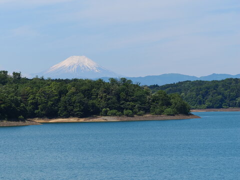 狭山湖と富士山Lake Sayama and Mount Fuji