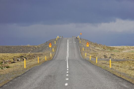 Highway, southern coast of Iceland, Atlantic Ocean