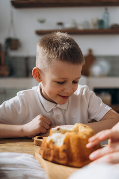 Portrait showing expectation for homemade food in the kitchen