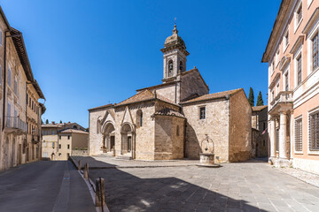 Obraz premium The Collegiata di San Quirico Church view in San Quirico d'Orcia Town of Tuscany