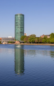 Westhafen Tower - West Harbour Tower - is one of the most recent and modern high rise buildings in Frankfurt. It marks one of the main entry points to the city as well as the new West Harbour quarter