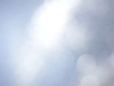 Una toma de cerca de un fondo abstracto de color azul brillante con un degradado ligero desenfocado