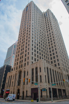 Buhl Building is an Art deco tower built in 1925, located at 535 Griswold Street in historic downtown Detroit, Michigan MI, USA.