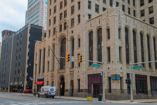 Buhl Building is an Art deco tower built in 1925, located at 535 Griswold Street in historic downtown Detroit, Michigan MI, USA.