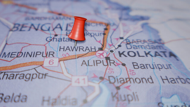 Kolkata City Map with Red Pin - Perfect for Travel Itinerary and Business Location Ideas