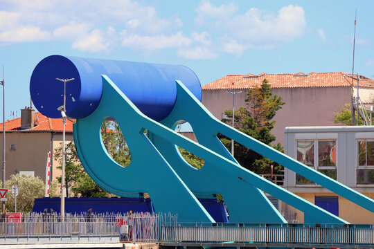 Pont levant de Port st louis du Rh&ocirc;ne