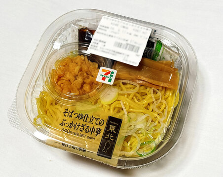 セブンイレブン　そばつゆ仕立てのぶっかけざる中華