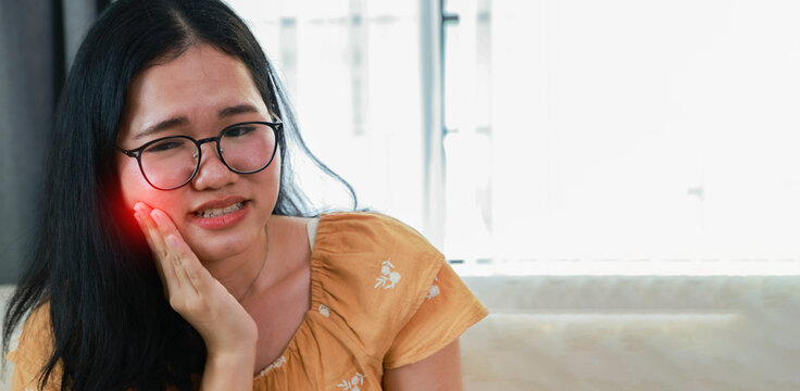 Asian women are experiencing oral health problems, particularly tooth decay, painful facial features, toothaches jaw pain and headaches all at once.
