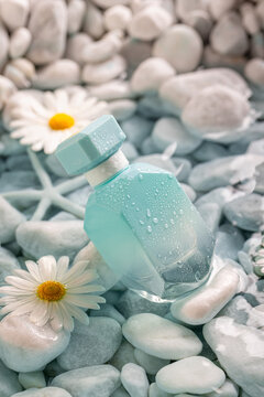 Beautiful blue perfume with a refreshing floral scent.