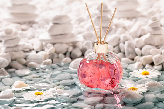 Sophisticated diffuser fragrance perfectly cooling for heat at sea.