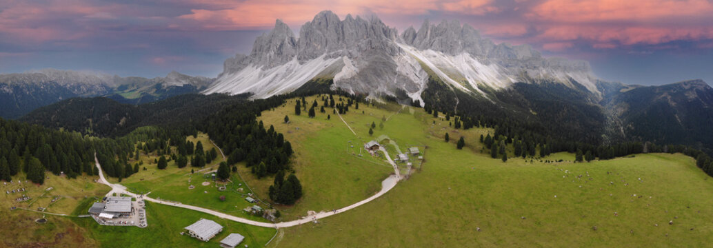 Rifugio delle Odle (also known as Geisleralm or Malga Geisler in German) is a highly popular mountain chalet located in the Dolomites in Italy, at an altitude of 1,996 meters.
