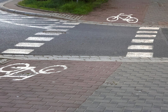 Urban Bicycle Path Intersection and Roadway Segregation Markings for Safe Cycling