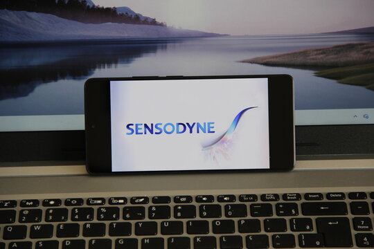Sensodyne - Linha de cremes dentais e produtos de higiene bucal clinicamente desenvolvida para o al&iacute;vio e tratamento da sensibilidade dent&aacute;ria. 