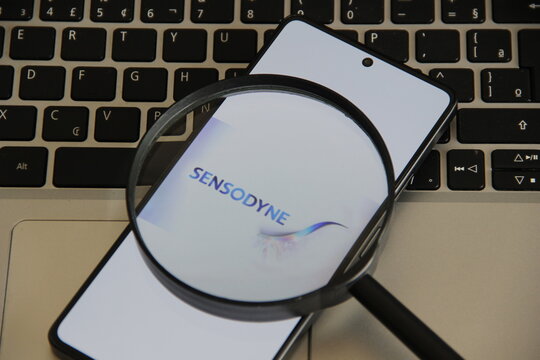 Sensodyne - Linha de cremes dentais e produtos de higiene bucal clinicamente desenvolvida para o al&iacute;vio e tratamento da sensibilidade dent&aacute;ria. 